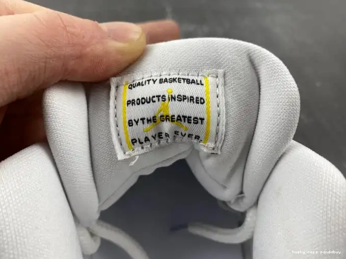 Cheap Husky Yellow AH7860-107 Air WMNS Jordan Snakeskin Low 11 0520